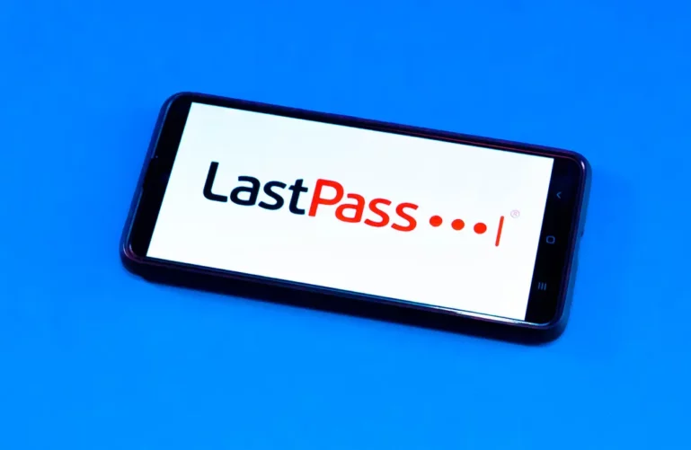 a cell phone with the lastpass logo on it